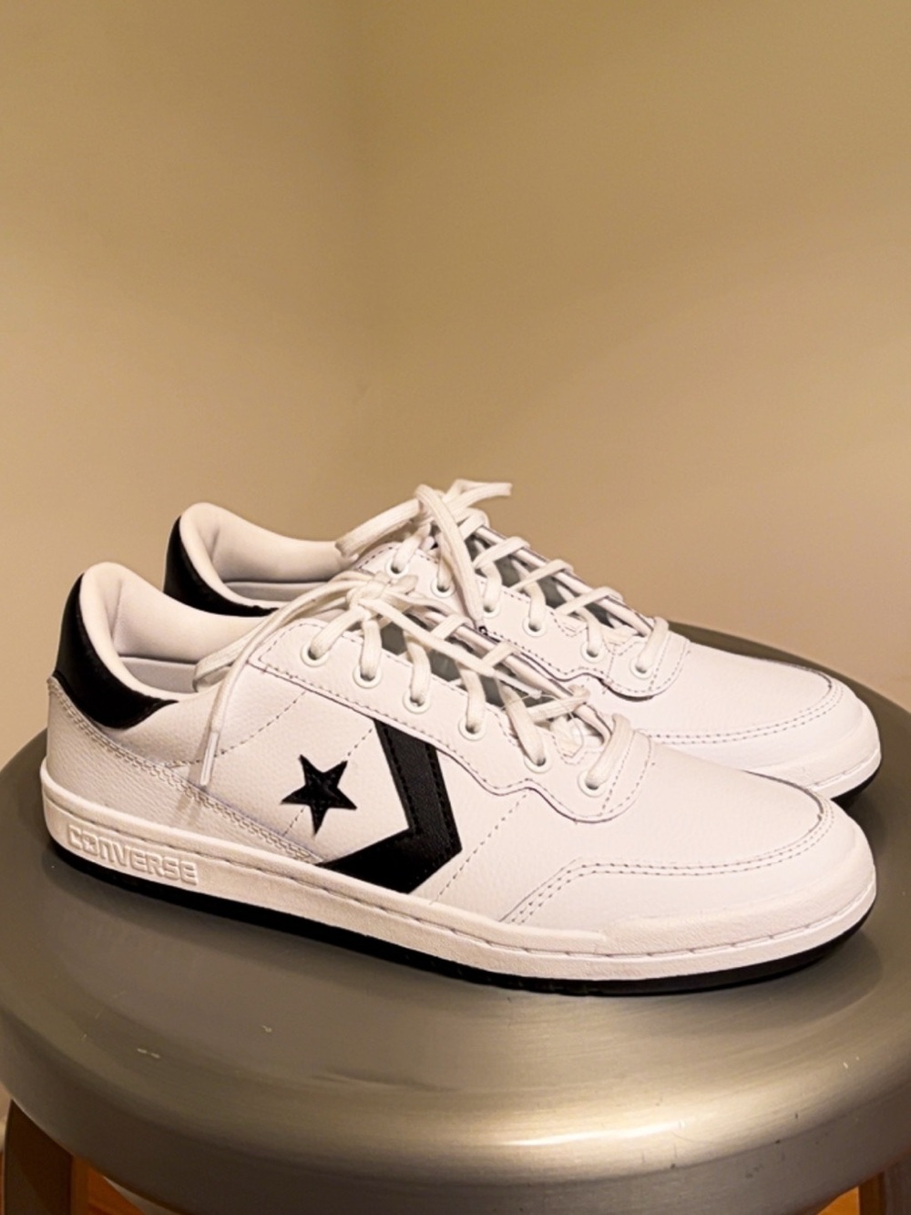 NEW Converse Star Player 76 Leather White Black Sneakers Women’s 9 Men’s 7.5 NWT
